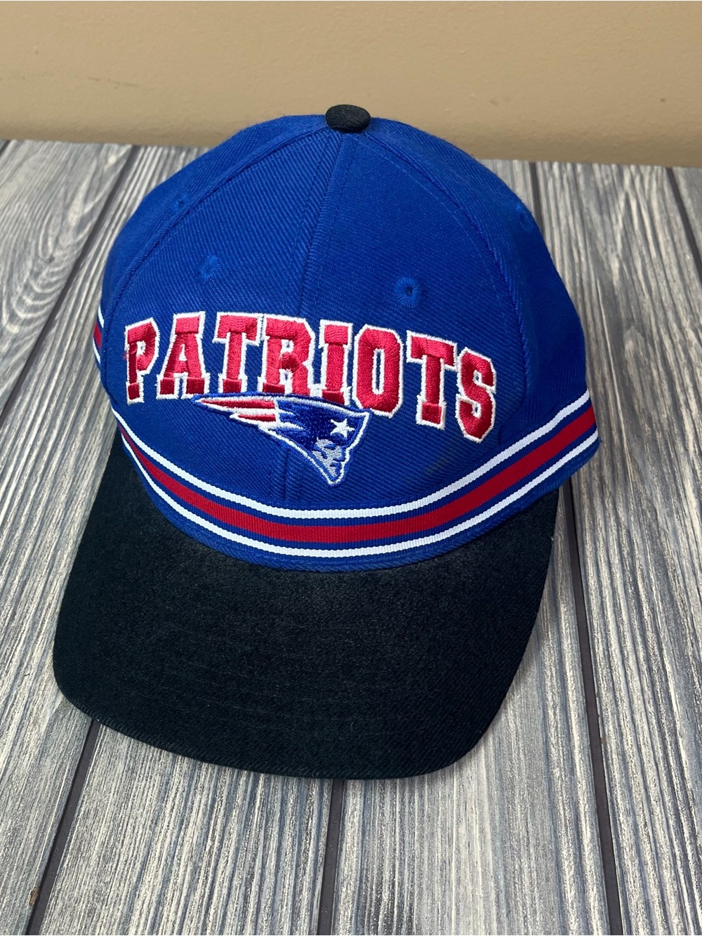 Vintage 90s Starter Patriots Embroidered Logo Hat